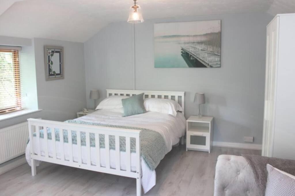 The Little Acorn Apartment Lydney Exterior photo